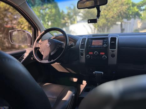 NISSAN Frontier 2.5 SL 10 ANOS 4X4 TURBO DIESEL CABINE DUPLA AUTOMTICO, Foto 6