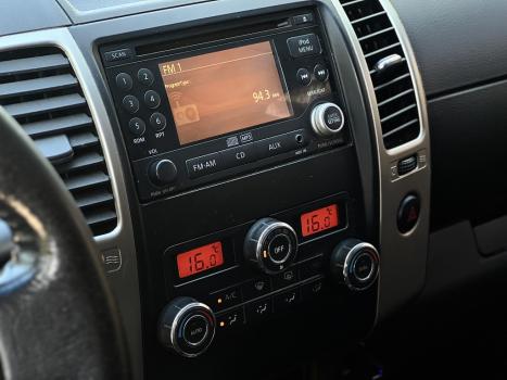 NISSAN Frontier 2.5 SL 10 ANOS 4X4 TURBO DIESEL CABINE DUPLA AUTOMTICO, Foto 10