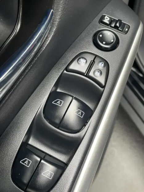 NISSAN Kicks 1.6 16V 4P FLEXSTART SL X-TRONIC AUTOM�TICO CVT, Foto 9