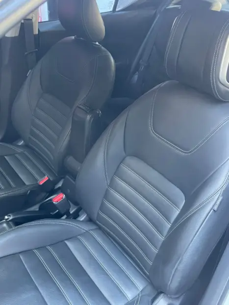 NISSAN Kicks 1.6 16V 4P FLEXSTART EXCLUSIVE XTRONIC AUTOM�TICO CVT, Foto 5