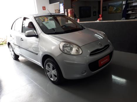 NISSAN March 1.0 12V 4P S FLEX, Foto 2