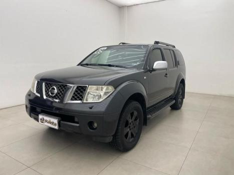 NISSAN Pathfinder 2.5 4P LE 4X4 TURBO DIESEL INTERCOOLER AUTOM�TICO, Foto 2