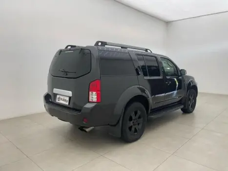 NISSAN Pathfinder 2.5 4P LE 4X4 TURBO DIESEL INTERCOOLER AUTOM�TICO, Foto 4