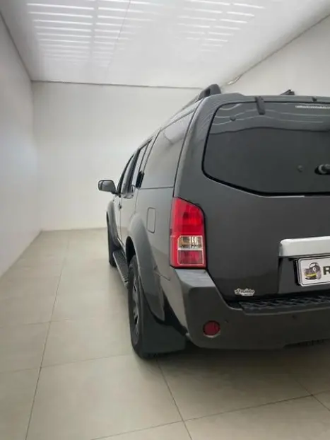 NISSAN Pathfinder 2.5 4P LE 4X4 TURBO DIESEL INTERCOOLER AUTOM�TICO, Foto 7