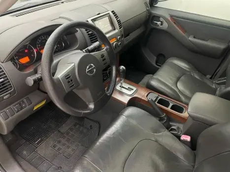 NISSAN Pathfinder 2.5 4P LE 4X4 TURBO DIESEL INTERCOOLER AUTOM�TICO, Foto 16