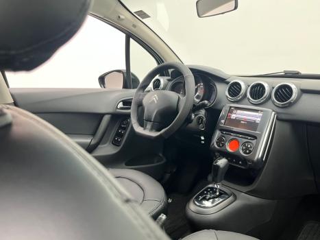 NISSAN Versa Sedan 1.6 16V 4P FLEX SL, Foto 1