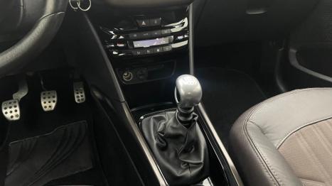 PEUGEOT 2008 1.6 16V 4P FLEX GRIFFE THP TURBO, Foto 19