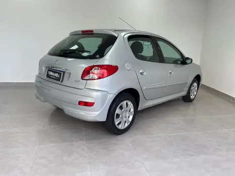 PEUGEOT 207 Hatch 1.4 4P ACTIVE FLEX, Foto 3