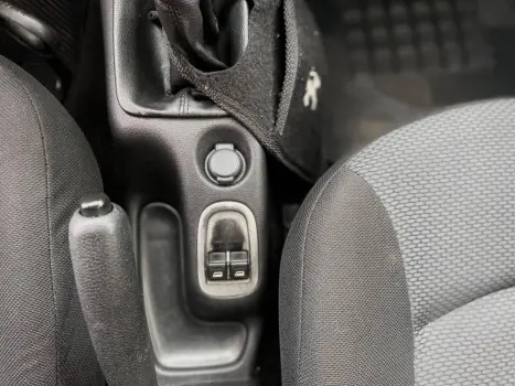 PEUGEOT 207 Hatch 1.4 4P ACTIVE FLEX, Foto 9