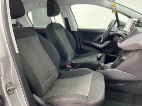 PEUGEOT 208 1.2 12V 4P ACTIVE FLEX, Foto 8