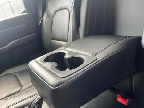 RAM 1500 5.7 V8 REBEL CABINE DUPLA 4X4 AUTOM�TICO, Foto 9