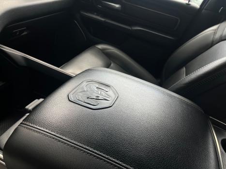 RAM 1500 5.7 V8 REBEL CABINE DUPLA 4X4 AUTOM�TICO, Foto 13