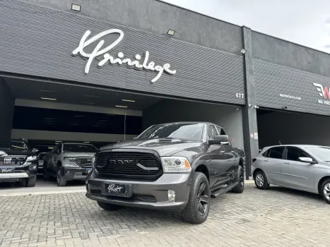 RAM Classic 5.7 V8 32V 4P HEMI LARAMIE AUTOMÁTICO, Foto 1 RAM Classic 5.7 V8 32V 4P HEMI LARAMIE AUTOMÁTICO, Foto 1