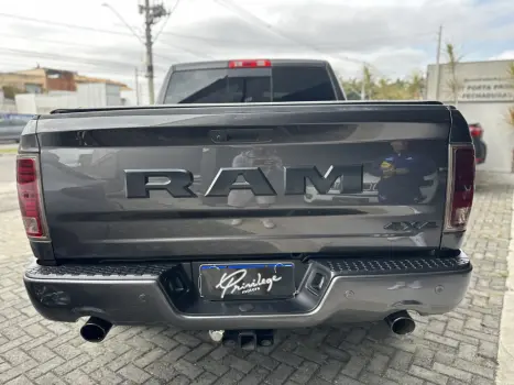RAM Classic 5.7 V8 32V 4P HEMI LARAMIE AUTOMÁTICO, Foto 4 RAM Classic 5.7 V8 32V 4P HEMI LARAMIE AUTOMÁTICO, Foto 4