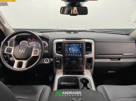 RAM Classic 5.7 V8 32V 4P HEMI LARAMIE AUTOMTICO, Foto 6