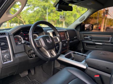 RAM Classic 5.7 V8 32V 4P HEMI LARAMIE AUTOMTICO, Foto 5