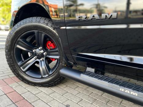RAM Classic 5.7 V8 32V 4P HEMI LARAMIE AUTOMTICO, Foto 14