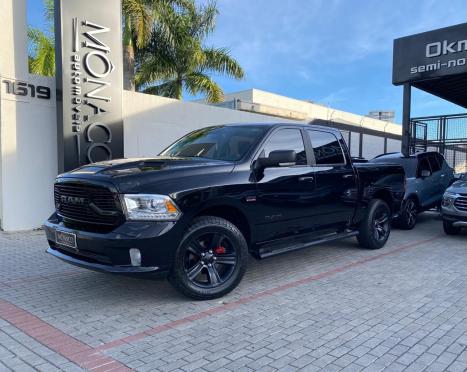 RAM Classic 5.7 V8 32V 4P HEMI LARAMIE AUTOM�TICO, Foto 1