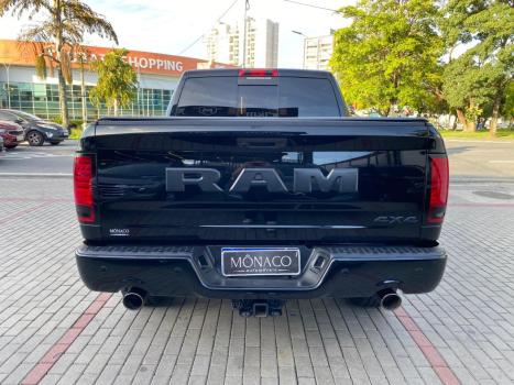 RAM Classic 5.7 V8 32V 4P HEMI LARAMIE AUTOM�TICO, Foto 3