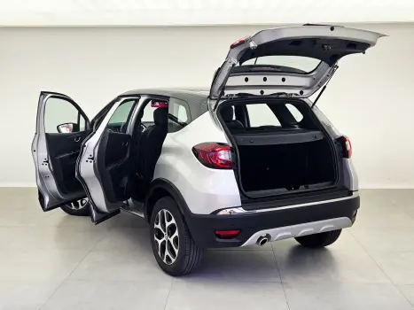 RENAULT Captur 1.3 16V 4P FLEX TCE INTENSE TURBO X-TRONIC AUTOMÁTICO CVT, Foto 8 RENAULT Captur 1.3 16V 4P FLEX TCE INTENSE TURBO X-TRONIC AUTOMÁTICO CVT, Foto 8