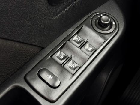 RENAULT Captur 1.6 16V 4P FLEX SCE LIFE X-TRONIC CVT, Foto 16