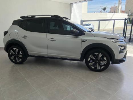 RENAULT Clio Sedan 1.0 16V 4P, Foto 3
