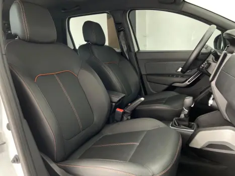 RENAULT Duster 1.3 16V 4P ICONIC TURBO TCe AUTOM�TICO CVT, Foto 12