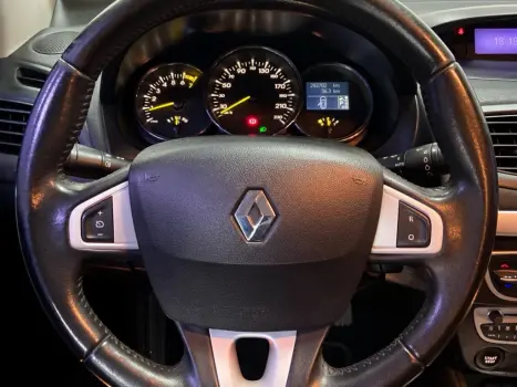 RENAULT Fluence 2.0 16V 4P FLEX DYNAMIQUE AUTOM�TICO, Foto 6