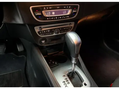 RENAULT Fluence 2.0 16V 4P FLEX DYNAMIQUE AUTOM�TICO, Foto 9