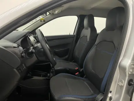 RENAULT Kwid 1.0 12V 4P SCE FLEX INTENSE, Foto 8 RENAULT Kwid 1.0 12V 4P SCE FLEX INTENSE, Foto 8