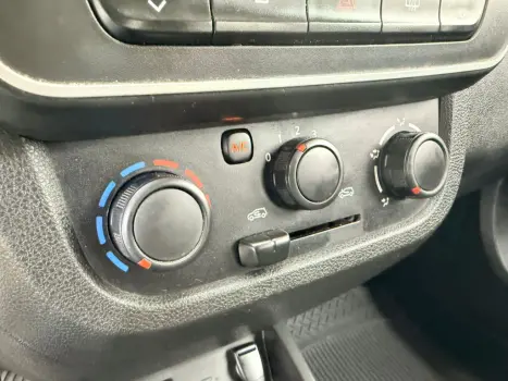 RENAULT Kwid 1.0 12V 4P SCE FLEX ZEN, Foto 12