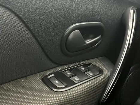 RENAULT Logan 1.0 12V 4P FLEX SCE ZEN, Foto 20