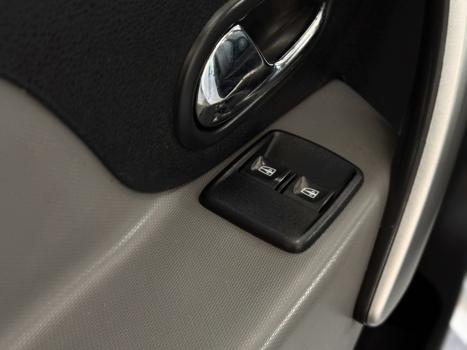 RENAULT Logan 1.0 16V 4P FLEX EXPRESSION, Foto 5