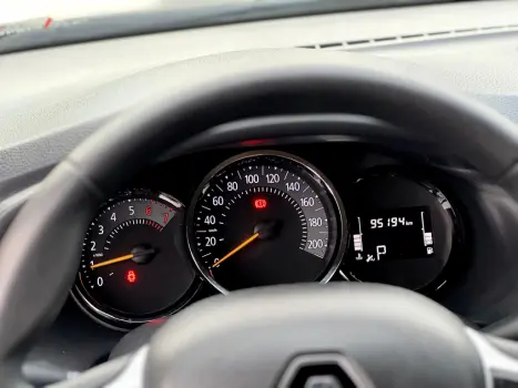 RENAULT Logan 1.6 16V 4P FLEX SCE ZEN X-TRONIC AUTOM�TICO CVT, Foto 5