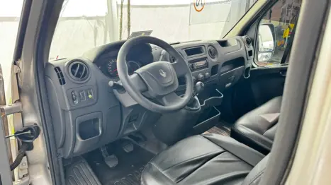 RENAULT Master 2.3 16V 4P DCI DIESEL MINIBUS EXECUTIVE L3H2 16 LUGARES, Foto 9