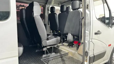 RENAULT Master 2.3 16V 4P DCI DIESEL MINIBUS EXECUTIVE L3H2 16 LUGARES, Foto 10