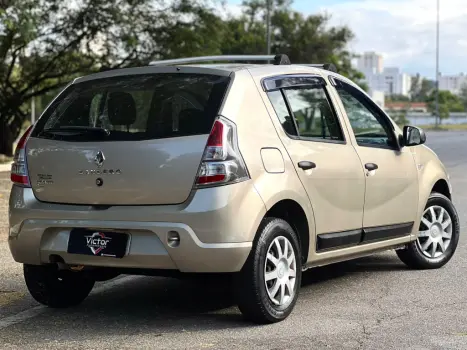 RENAULT Sandero 1.0 12V 4P FLEX SCE EXPRESSION, Foto 6 RENAULT Sandero 1.0 12V 4P FLEX SCE EXPRESSION, Foto 6