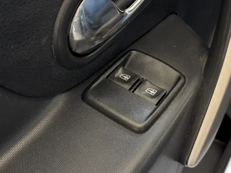 RENAULT Sandero 1.0 16V 4P FLEX EXPRESSION, Foto 7