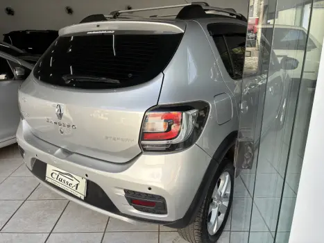 RENAULT Sandero 1.6 16V 4P FLEX STEPWAY, Foto 4