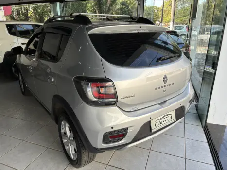 RENAULT Sandero 1.6 16V 4P FLEX STEPWAY, Foto 6