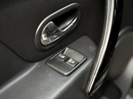 RENAULT Sandero 1.6 16V 4P FLEX STEPWAY, Foto 7