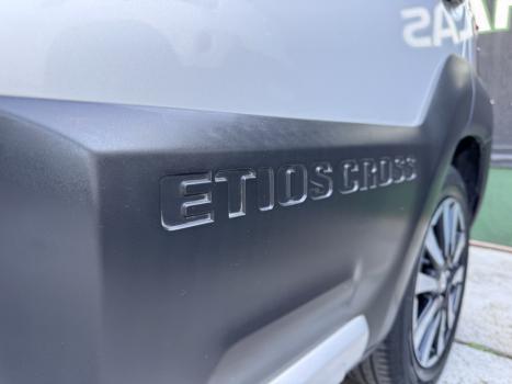 TOYOTA Etios Cross 1.5 16V 4P FLEX AUTOM�TICO, Foto 7