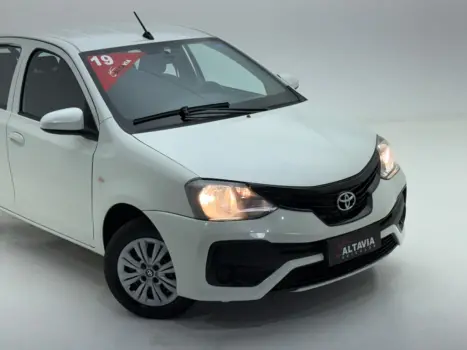 TOYOTA Etios Hatch 1.3 16V 4P FLEX X, Foto 2