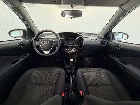 TOYOTA Etios Hatch 1.3 16V 4P FLEX X, Foto 7