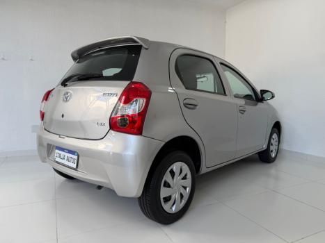 TOYOTA Etios Hatch 1.3 16V 4P FLEX X, Foto 8