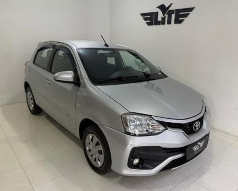 TOYOTA Etios Hatch 1.3 16V 4P FLEX XS, Foto 1