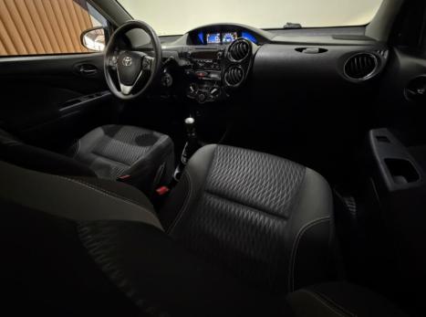 TOYOTA Etios Hatch 1.3 16V 4P FLEX XS, Foto 4