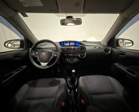 TOYOTA Etios Hatch 1.3 16V 4P FLEX XS, Foto 5