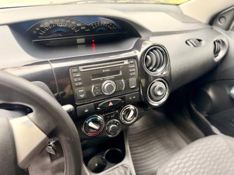 TOYOTA Etios Hatch 1.3 16V 4P FLEX XS, Foto 7