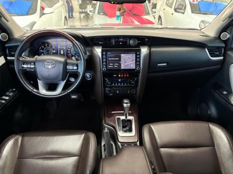 TOYOTA Hilux Caminhonete , Foto 4